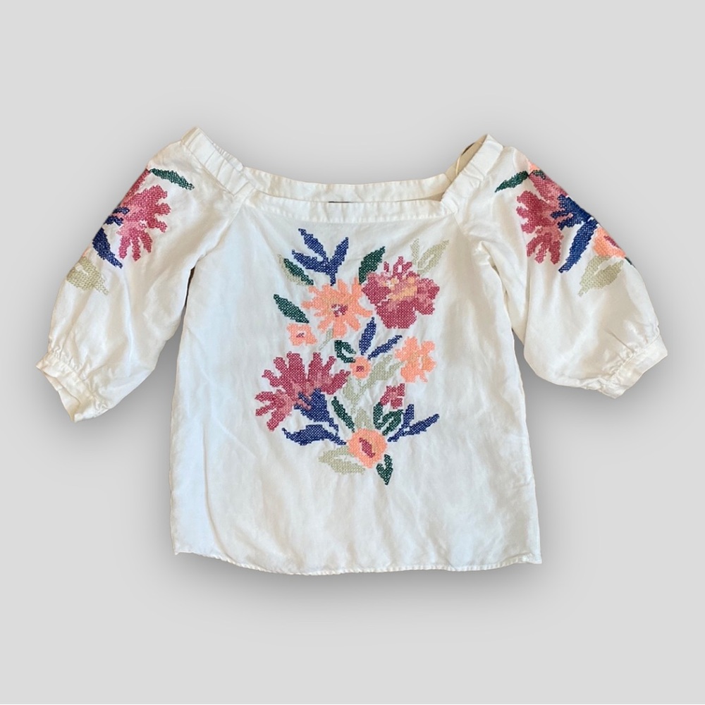 White & Multicolor Embroidery Peasant Top size XS Petite - Picture 2 of 10